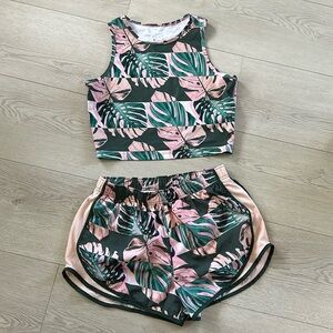 Nike “Dri-Fit” Monstera Cropped Tank | Size Large